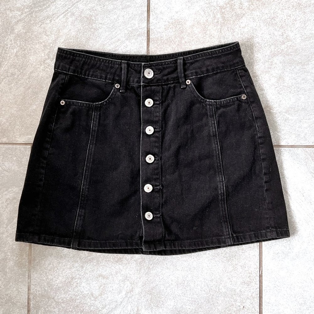 American Eagle black denim hi-rise A-line skirt. Button down front. Size 4.